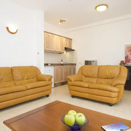 Stunning Seaview Casa Tosco 5 Bedroom Pool Table Overlooking Old Town Puerto Del Carmen Villa Puerto del Carmen (Lanzarote)