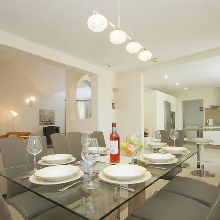 Stunning Seaview Casa Tosco 5 Bedroom Pool Table Вилла