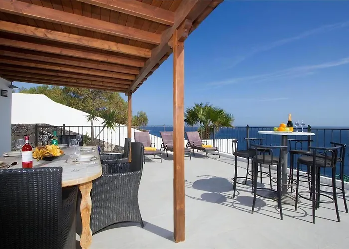 Stunning Seaview Casa Tosco 5 Bedroom Pool Table Puerto del Carmen (Lanzarote)