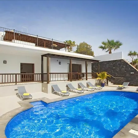 Stunning Seaview Casa Tosco 5 Bedroom Pool Table Villa Puerto del Carmen (Lanzarote)